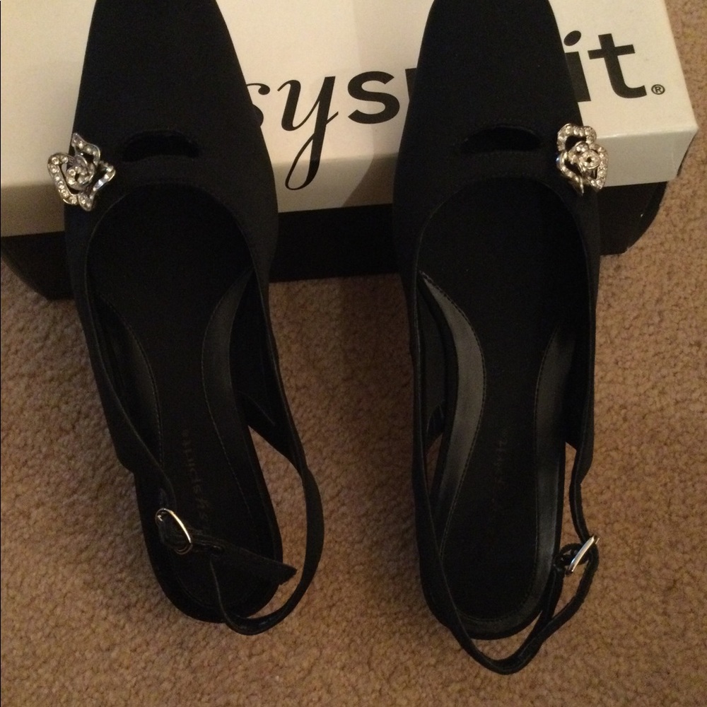 Women’s easy spirit special occasion shoes size 6 medium